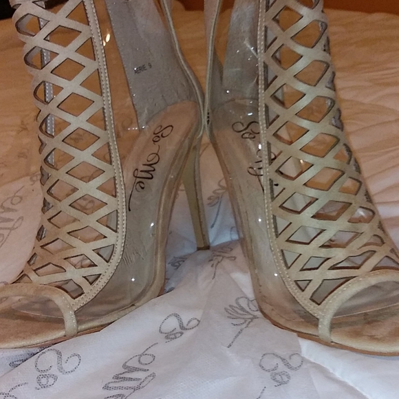 Shoes - Picture 1 of 6